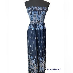 Mlle Gabrielle NWT Navy and Paisley Smocked  Maxi Dress Size Large